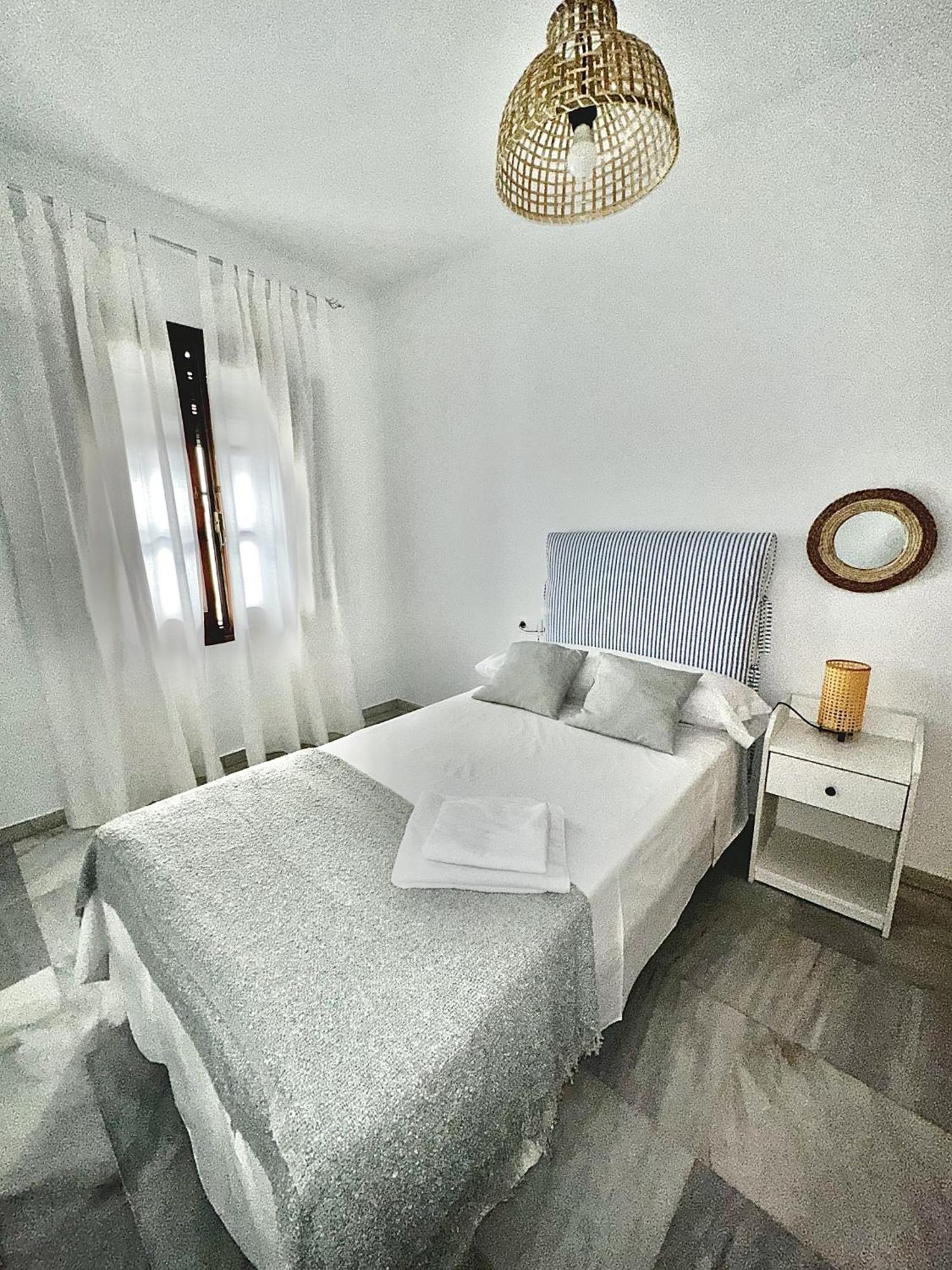 Apartamento Arellano Διαμέρισμα Καρμόνα Εξωτερικό φωτογραφία